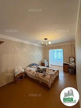 Satılır 4 otaqlı köhnə tikili 110 m²