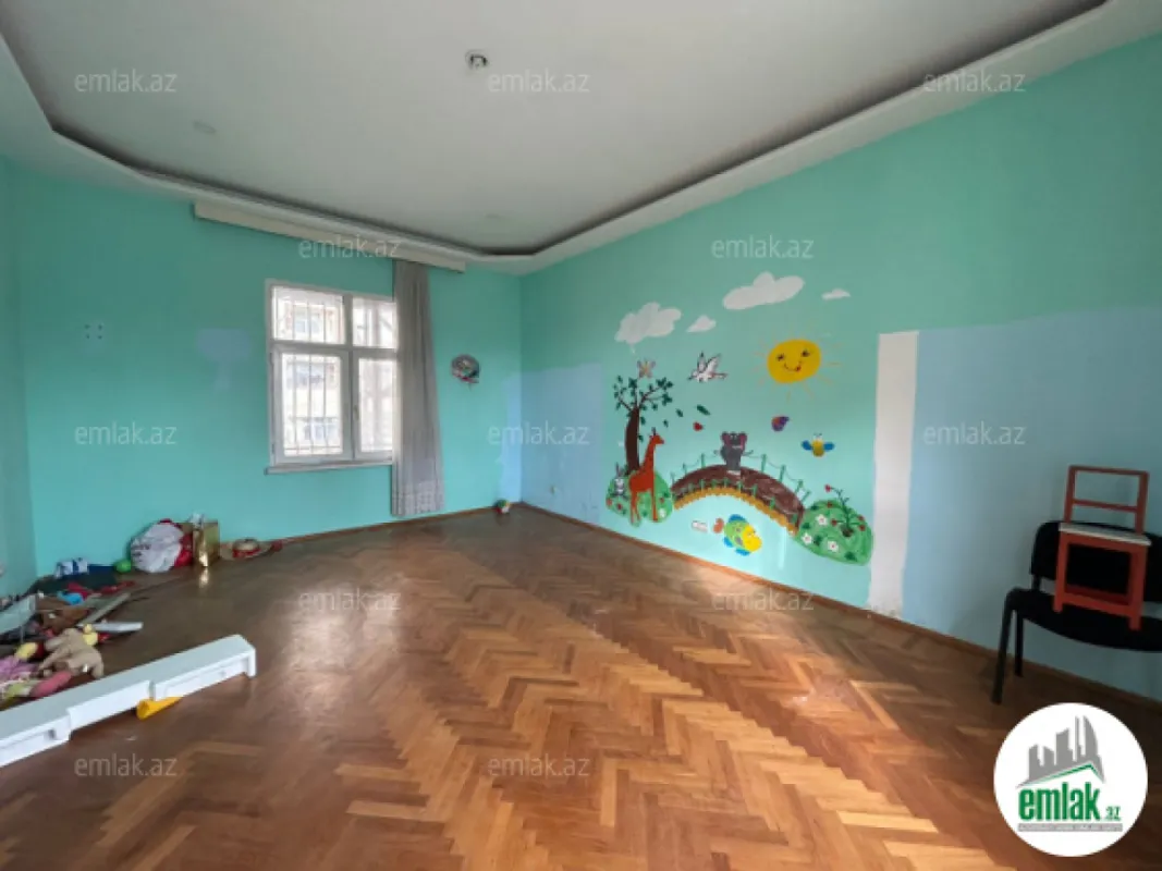 Satılır 15 otaqlı obyekt 600 m²