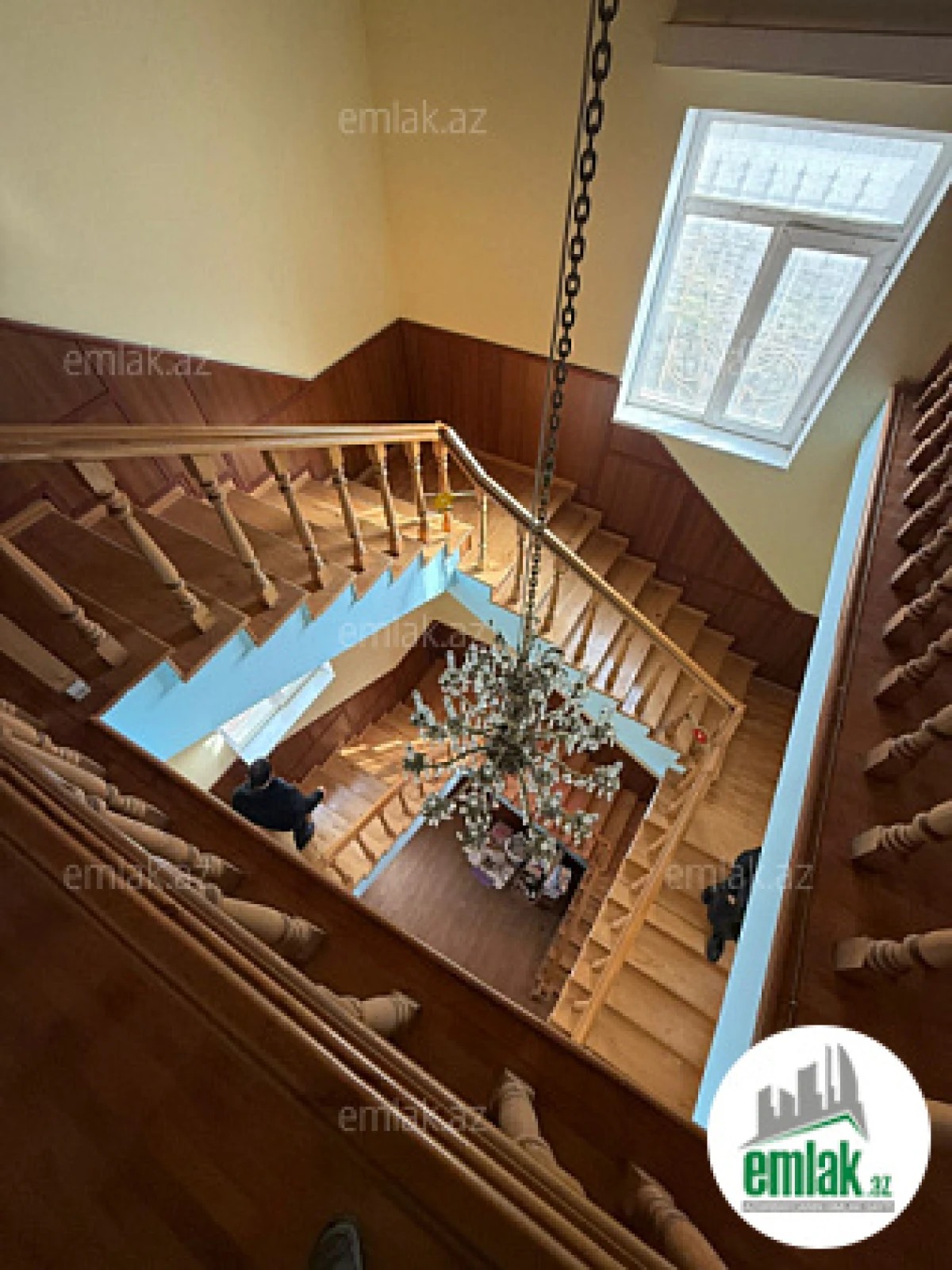 Satılır 15 otaqlı obyekt 600 m²