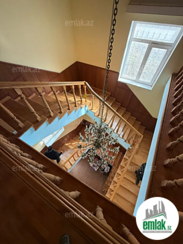 Satılır 15 otaqlı obyekt 600 m²