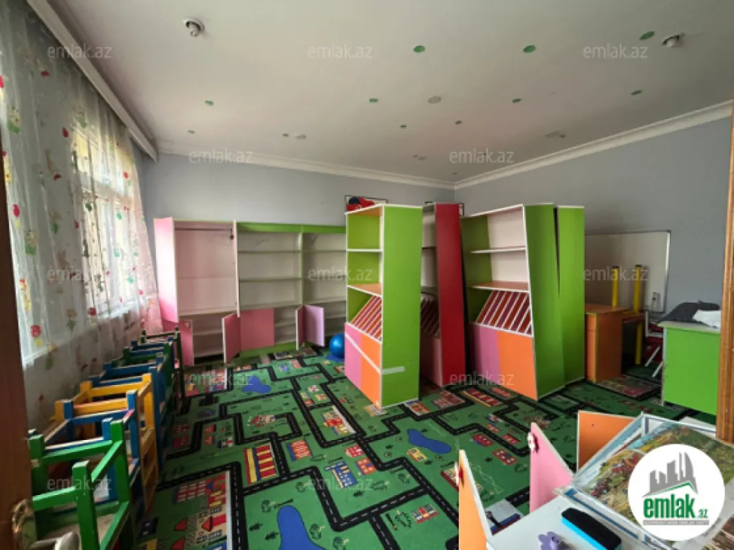 Satılır 15 otaqlı obyekt 600 m²