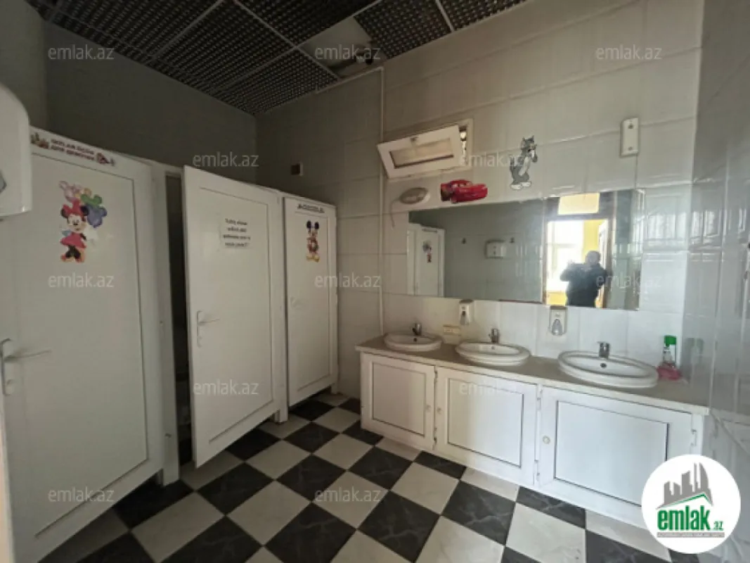 Satılır 15 otaqlı obyekt 600 m²