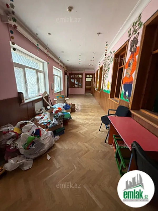 Satılır 15 otaqlı obyekt 600 m²