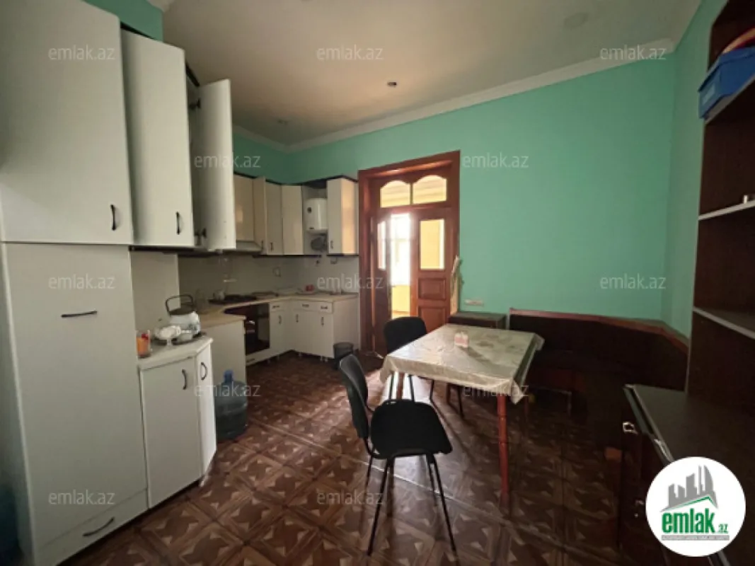 Satılır 15 otaqlı obyekt 600 m²