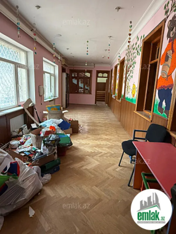 Satılır 15 otaqlı obyekt 600 m²