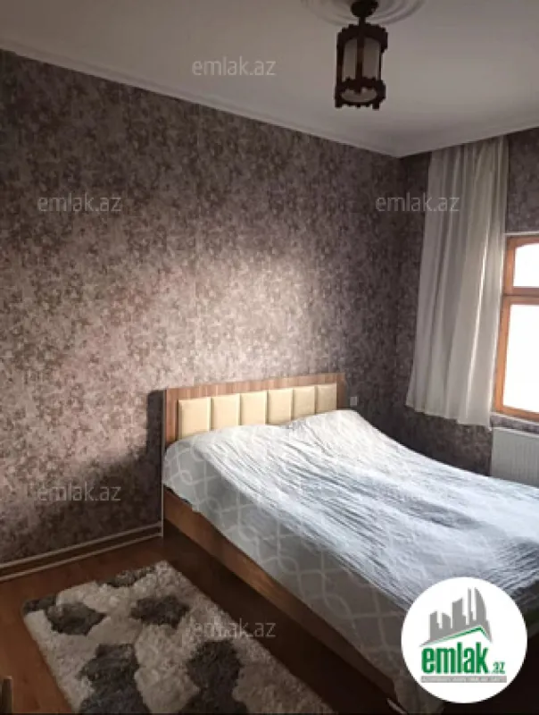Satılır 3 otaqlı köhnə tikili 70 m²