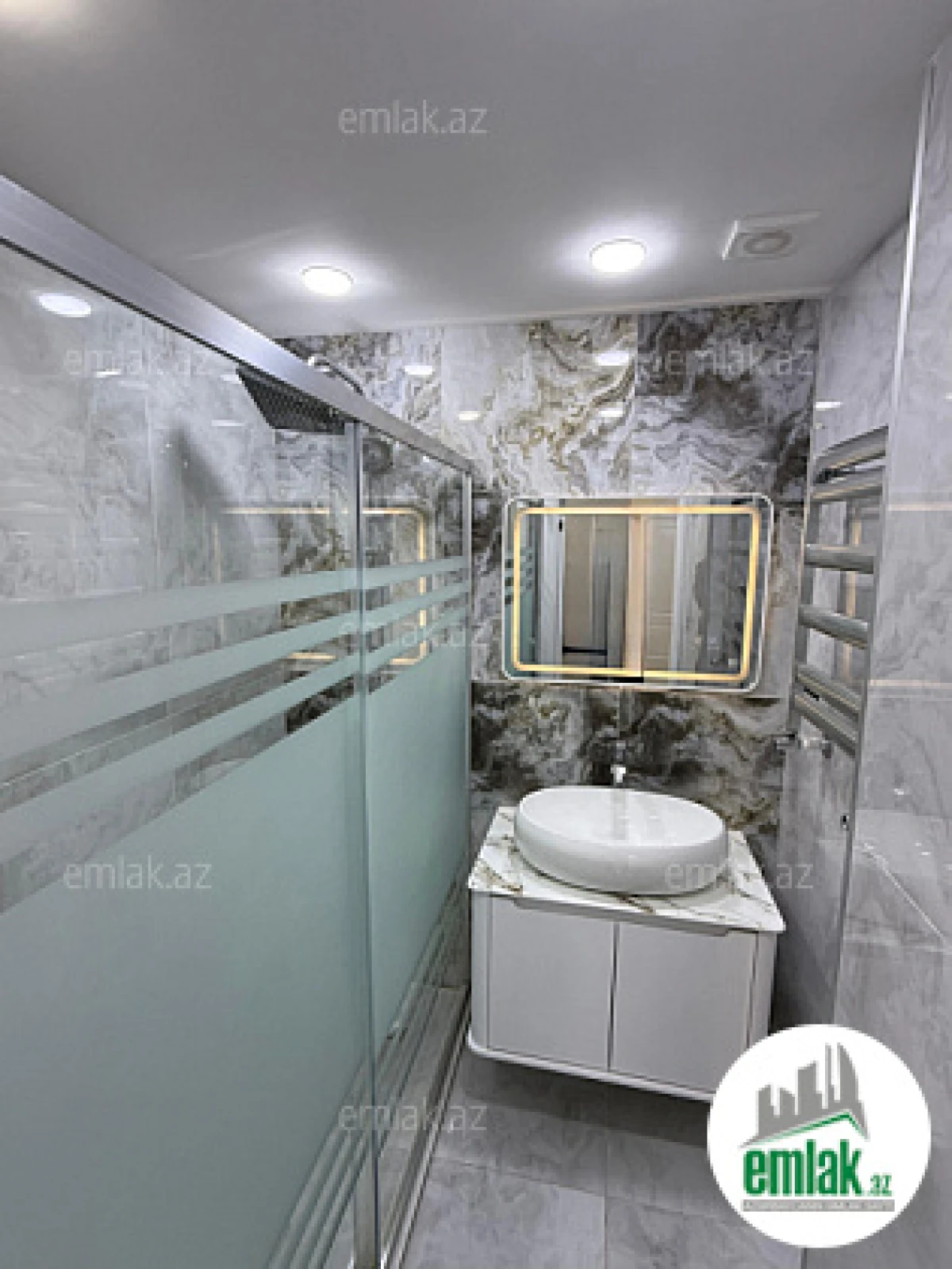 Satılır 3 otaqlı köhnə tikili 70 m²