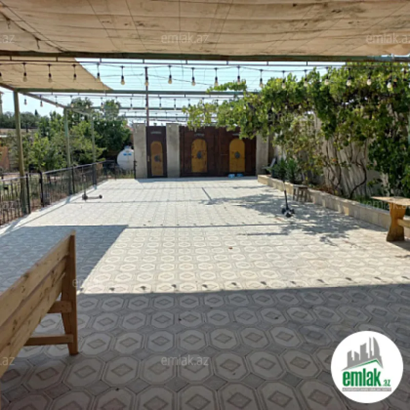 Satılır 3 otaqlı həyət evi 140 m²