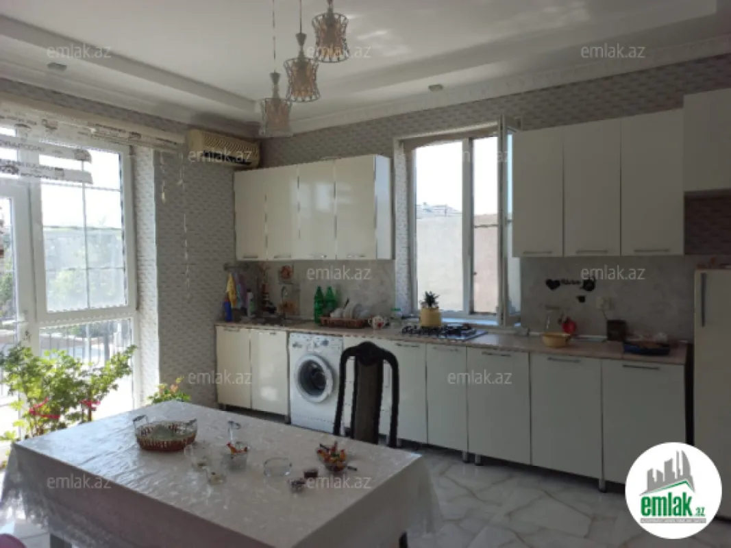 Satılır 3 otaqlı həyət evi 140 m²