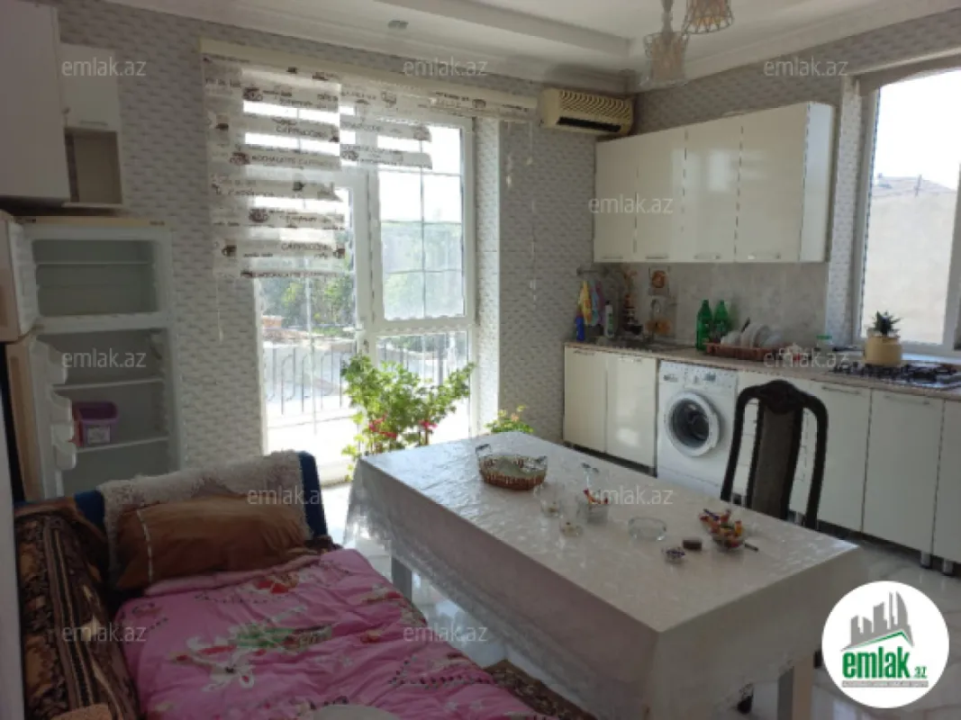 Satılır 3 otaqlı həyət evi 140 m²