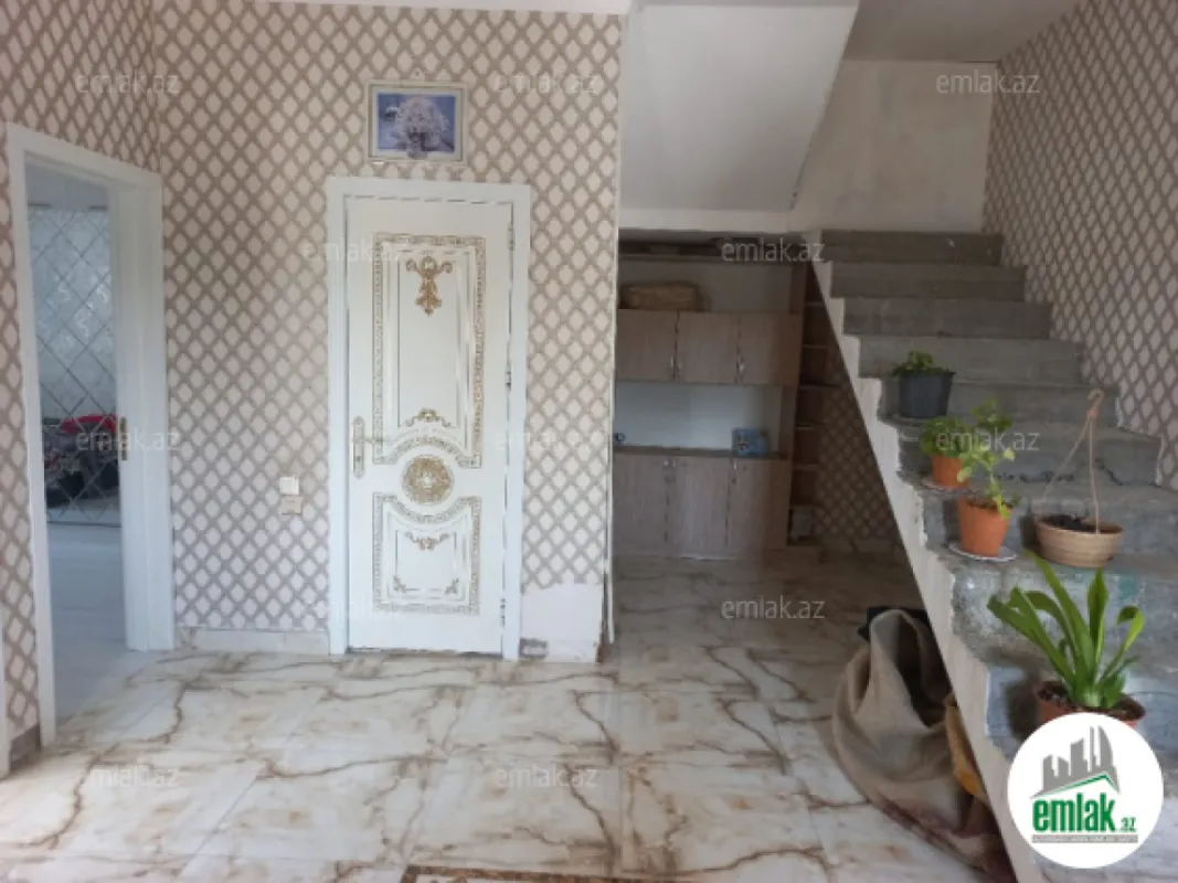 Satılır 3 otaqlı həyət evi 140 m²