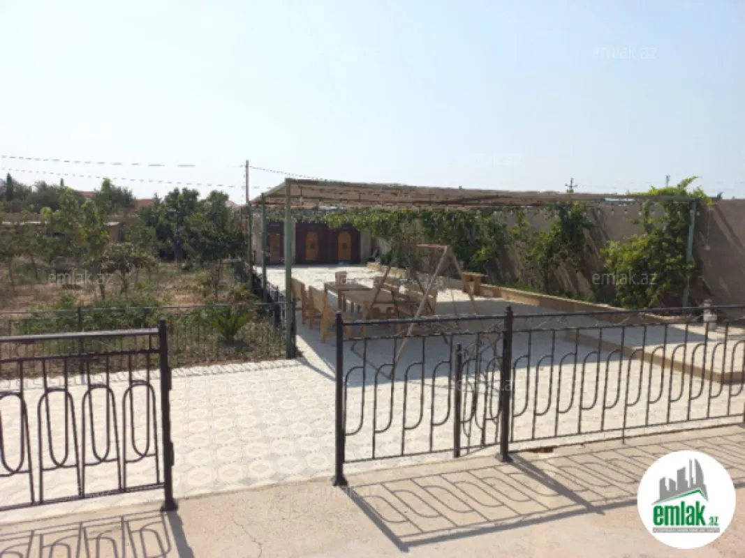 Satılır 3 otaqlı həyət evi 140 m²