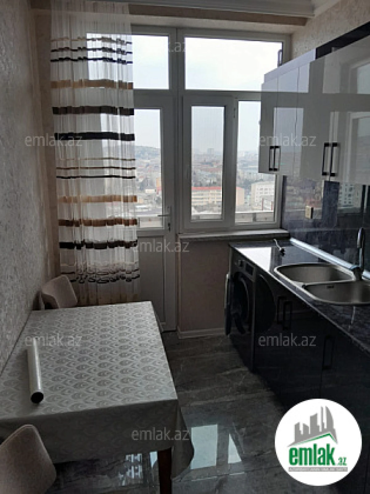 Satılır 3 otaqlı yeni tikili 70 m²