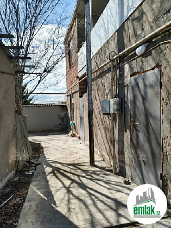 Satılır 6 otaqlı həyət evi 220 m²