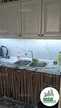 Satılır 6 otaqlı həyət evi 220 m²