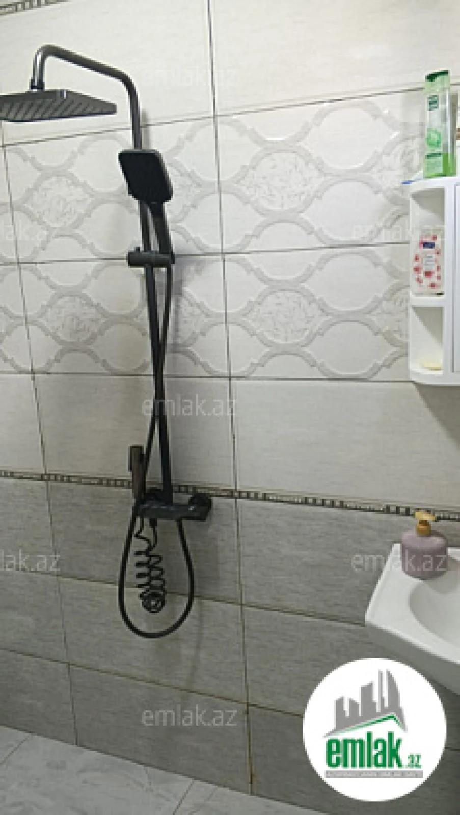 Satılır 6 otaqlı həyət evi 220 m²