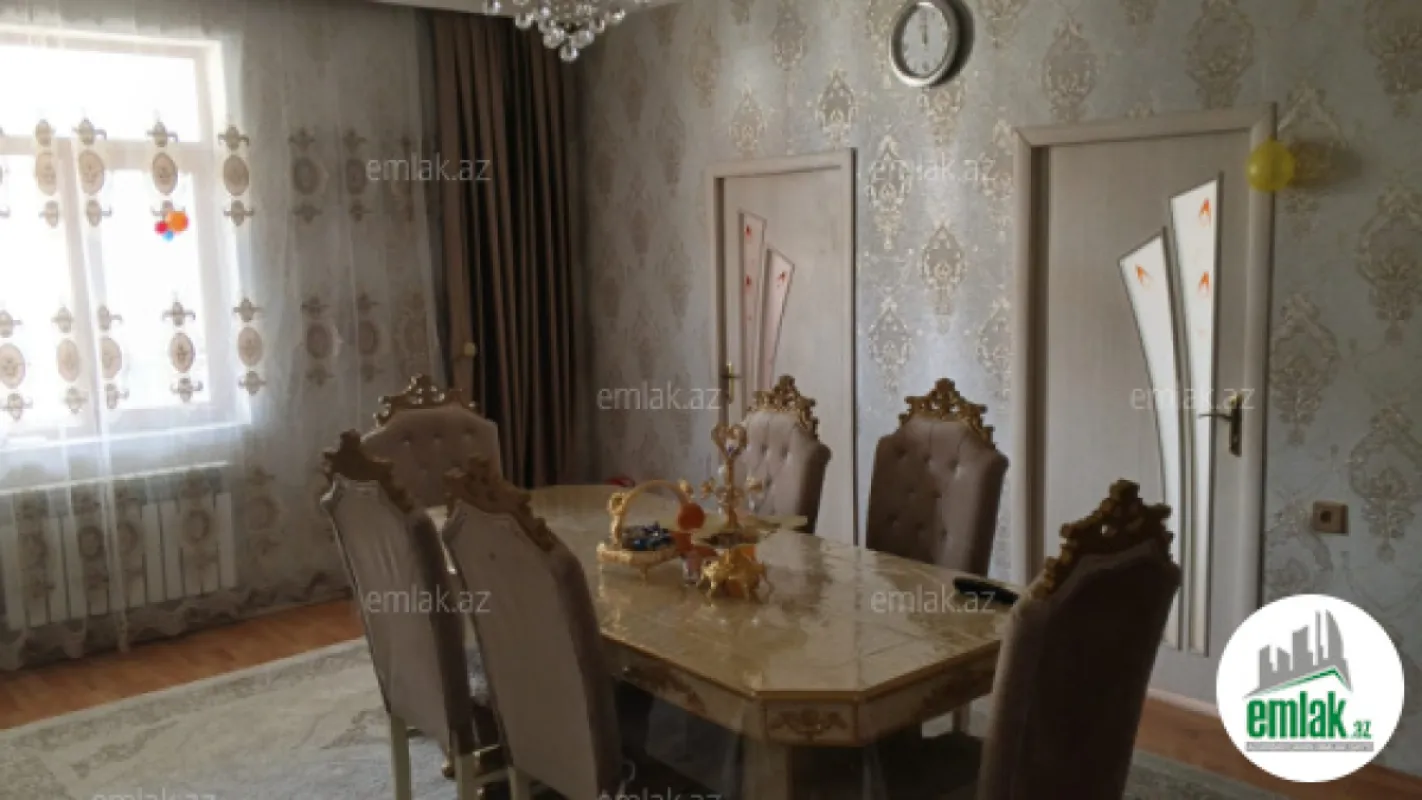 Satılır 6 otaqlı həyət evi 220 m²