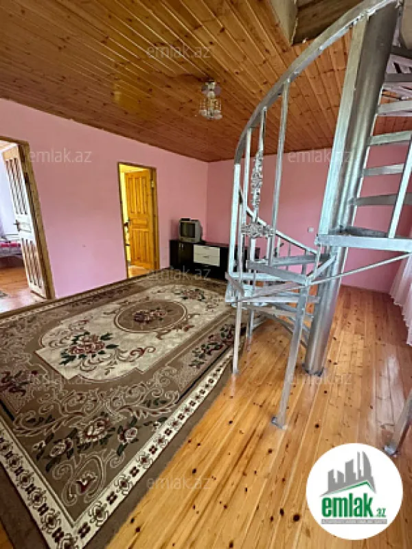 Satılır 4 otaqlı həyət evi 100 m²