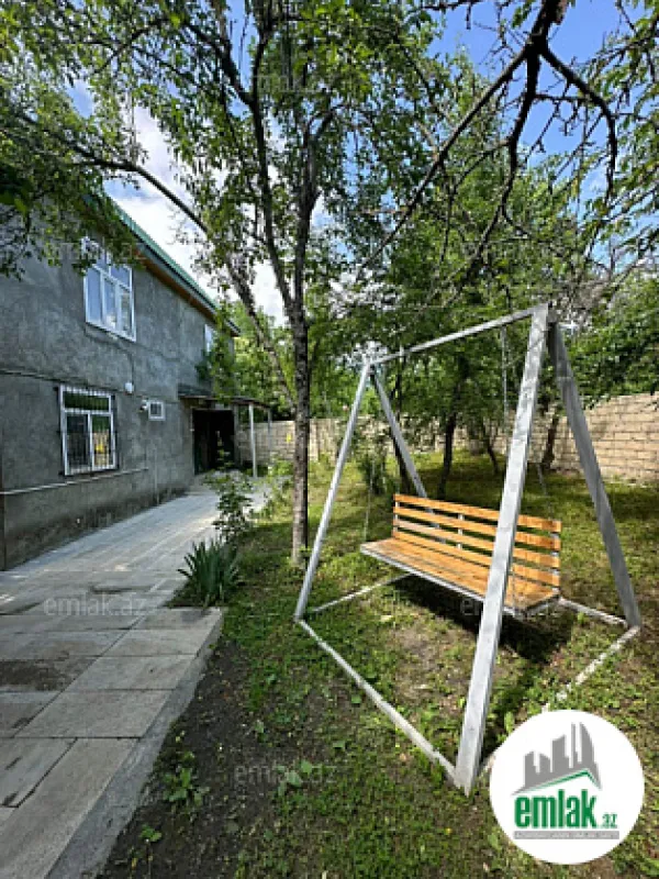 Satılır 4 otaqlı həyət evi 100 m²