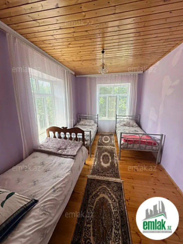 Satılır 4 otaqlı həyət evi 100 m²
