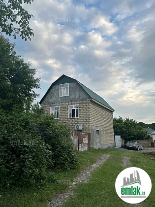 Satılır 4 otaqlı həyət evi 100 m²