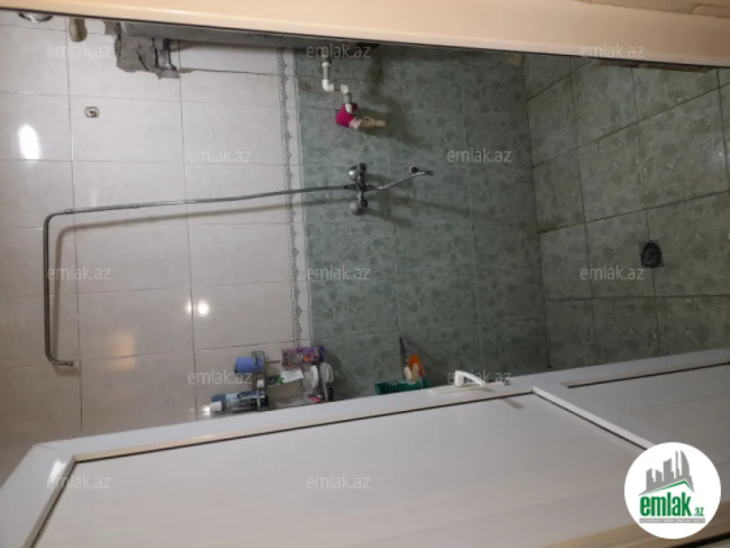 Satılır 3 otaqlı köhnə tikili 78 m²