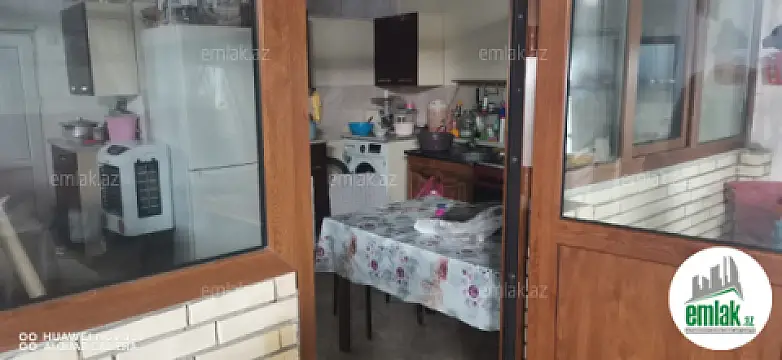 Satılır 8 otaqlı həyət evi 271.5 m²