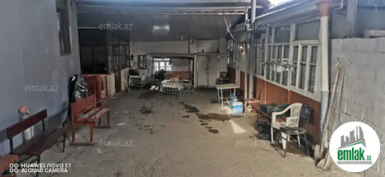 Satılır 8 otaqlı həyət evi 271.5 m²