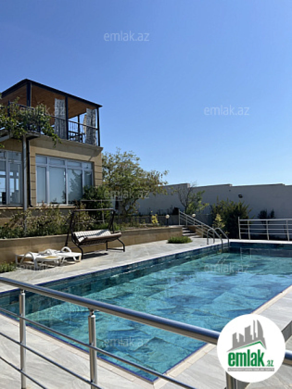 Satılır 7 otaqlı həyət evi 375 m²