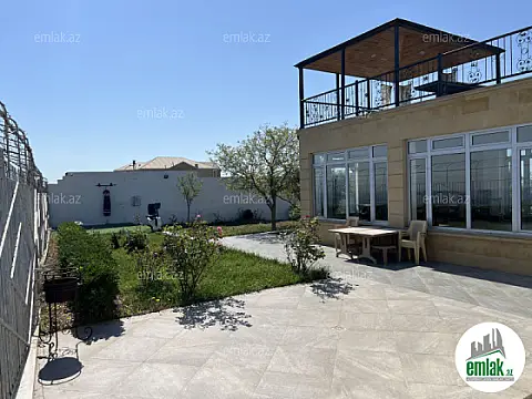 Satılır 7 otaqlı həyət evi 375 m²