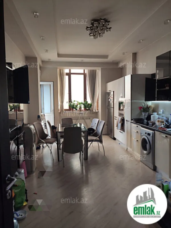 Satılır 5 otaqlı yeni tikili 230 m²