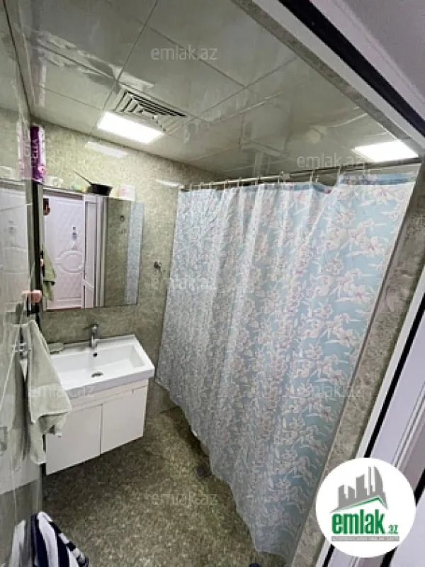 Satılır 2 otaqlı yeni tikili 70 m²