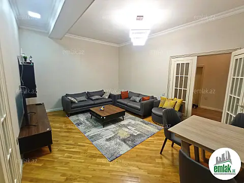 Satılır 3 otaqlı yeni tikili 77 m²