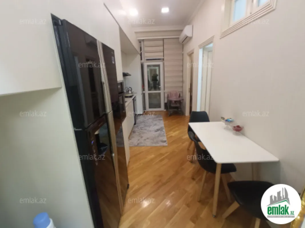 Satılır 3 otaqlı yeni tikili 77 m²