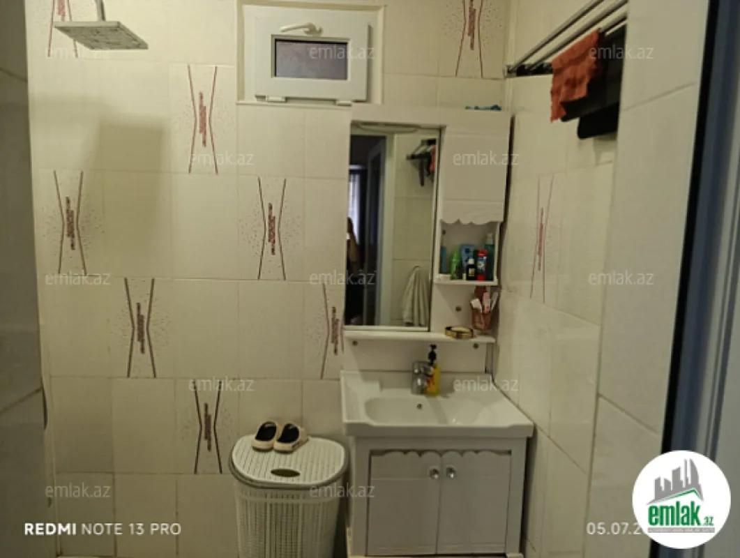 Satılır 2 otaqlı köhnə tikili 70 m²