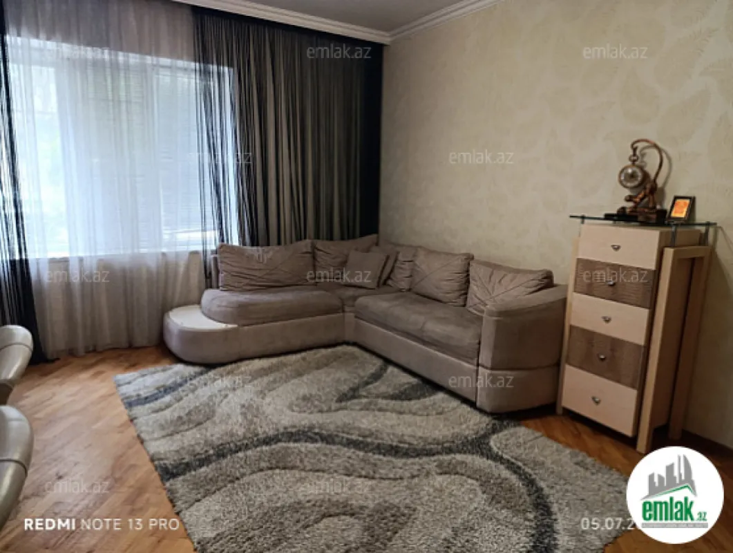Satılır 2 otaqlı köhnə tikili 70 m²