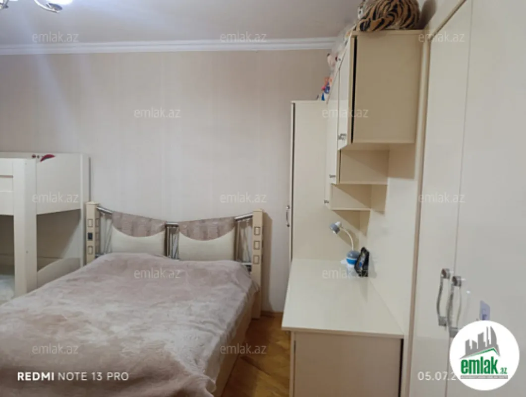 Satılır 2 otaqlı köhnə tikili 70 m²