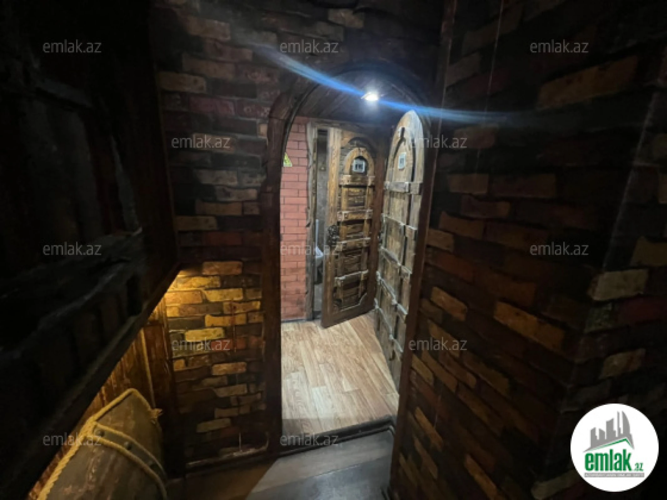 Satılır 3 otaqlı obyekt 130 m²