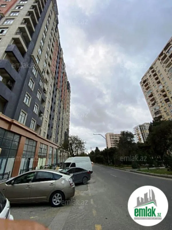 Satılır 3 otaqlı yeni tikili 86 m²