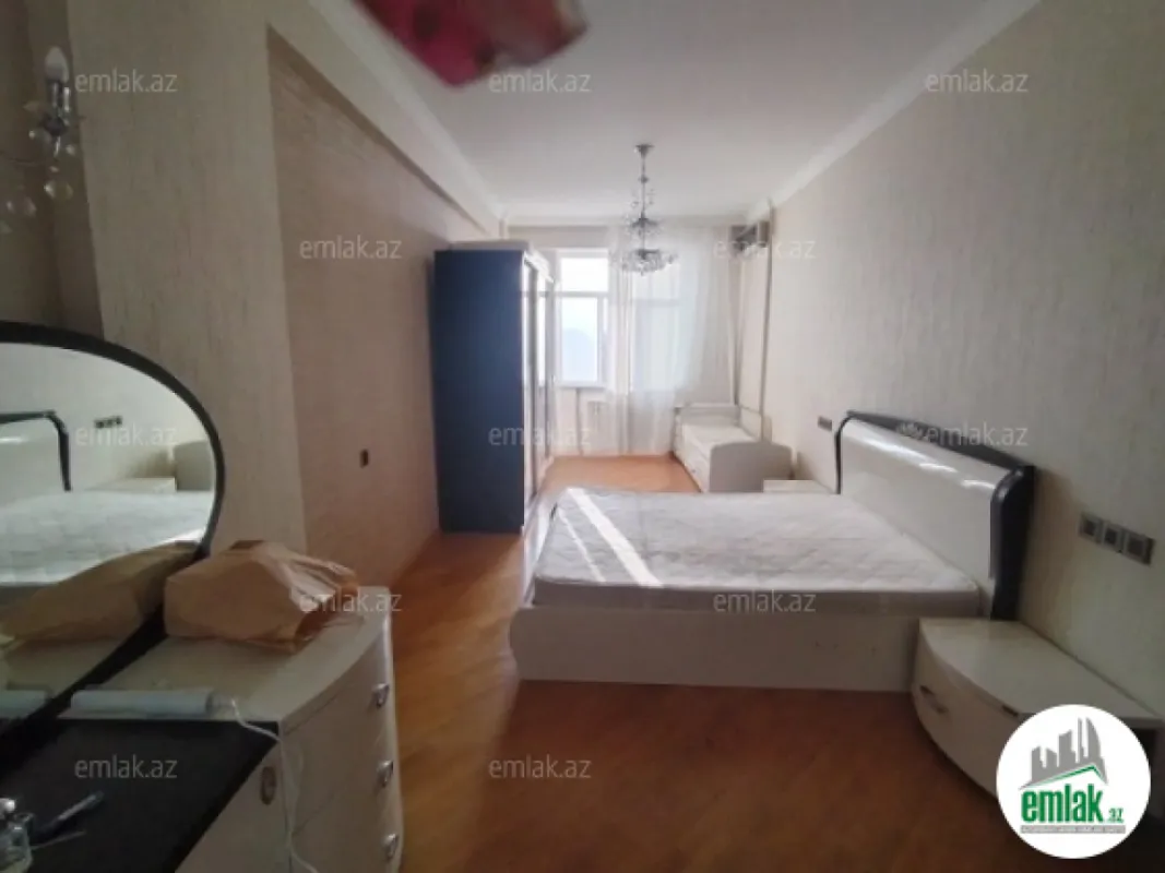 Satılır 2 otaqlı yeni tikili 95 m²