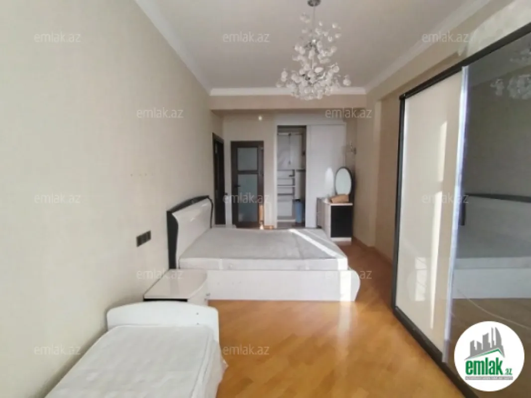 Satılır 2 otaqlı yeni tikili 95 m²