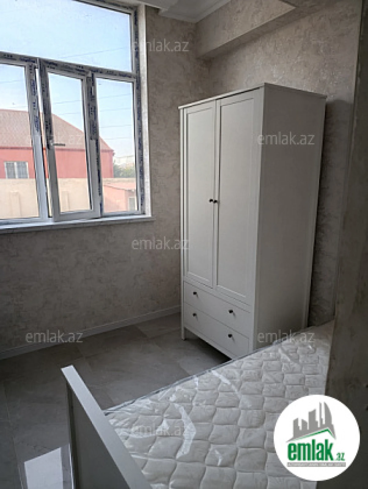 Satılır 3 otaqlı yeni tikili 45.6 m²
