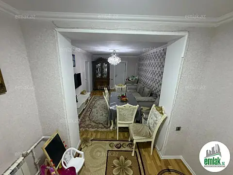 Satılır 4 otaqlı köhnə tikili 75 m²
