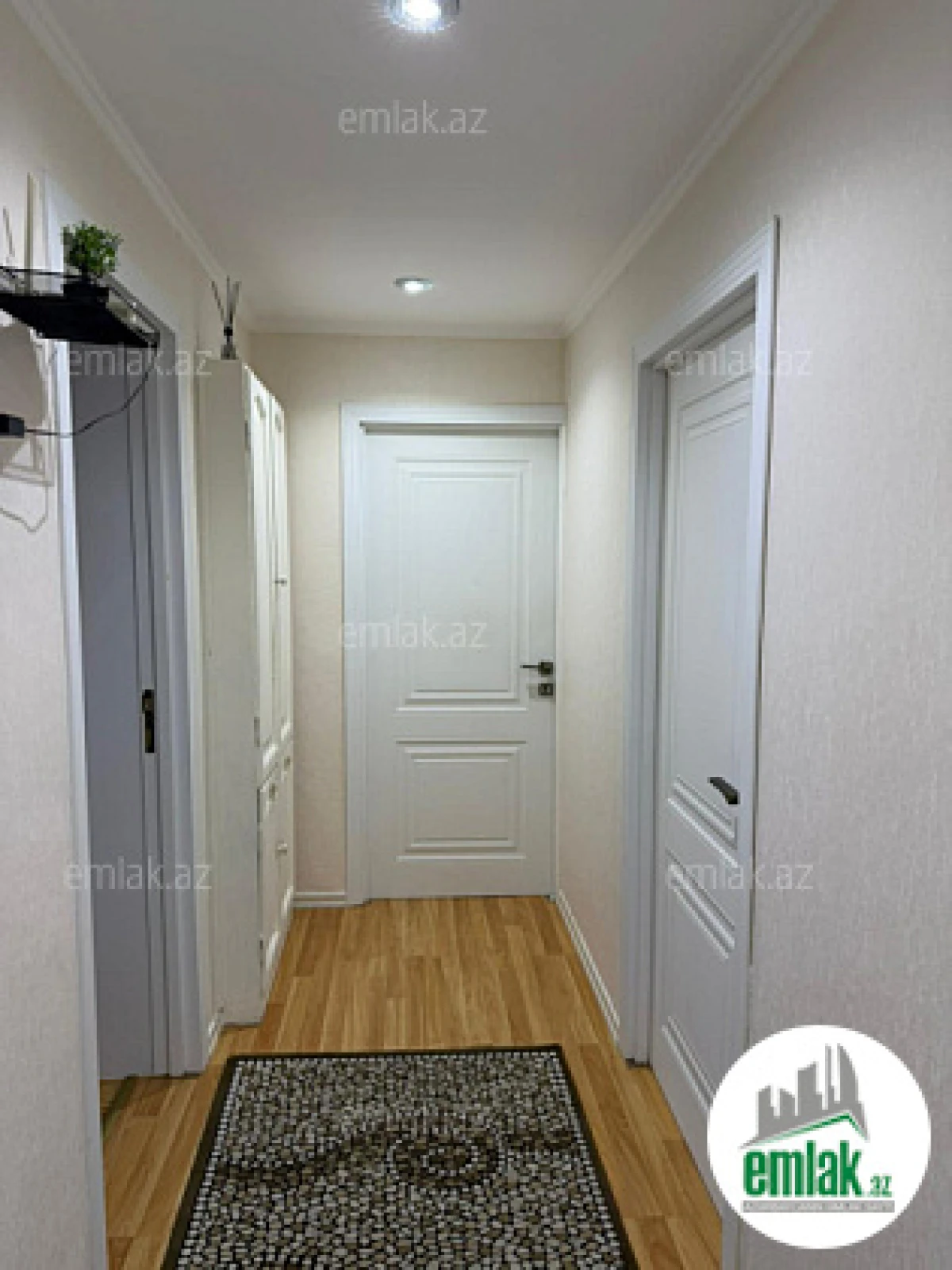 Satılır 4 otaqlı köhnə tikili 75 m²