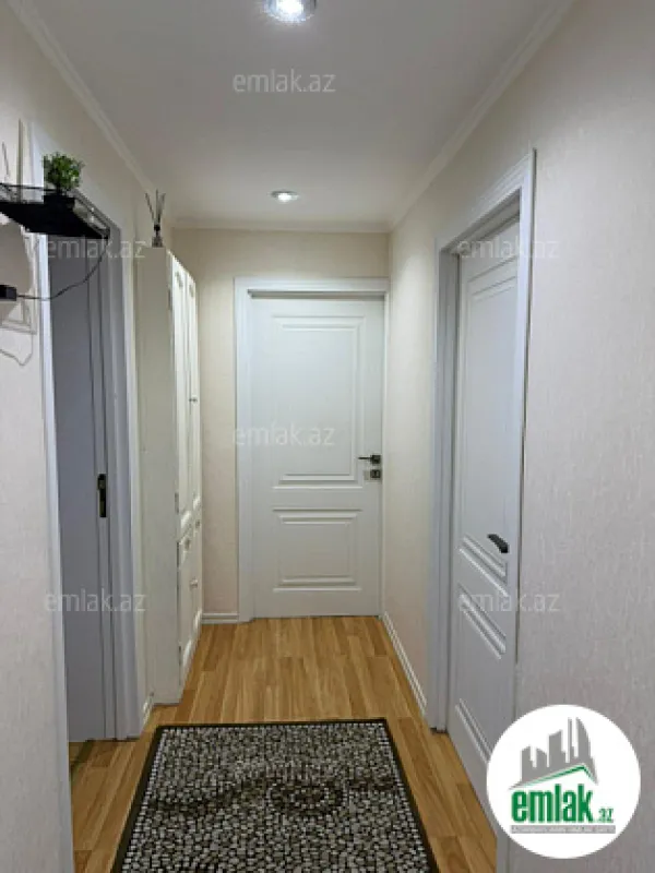 Satılır 4 otaqlı köhnə tikili 75 m²