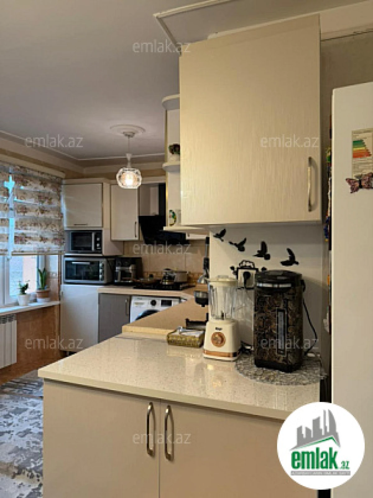 Satılır 4 otaqlı köhnə tikili 75 m²