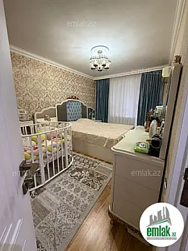 Satılır 4 otaqlı köhnə tikili 75 m²