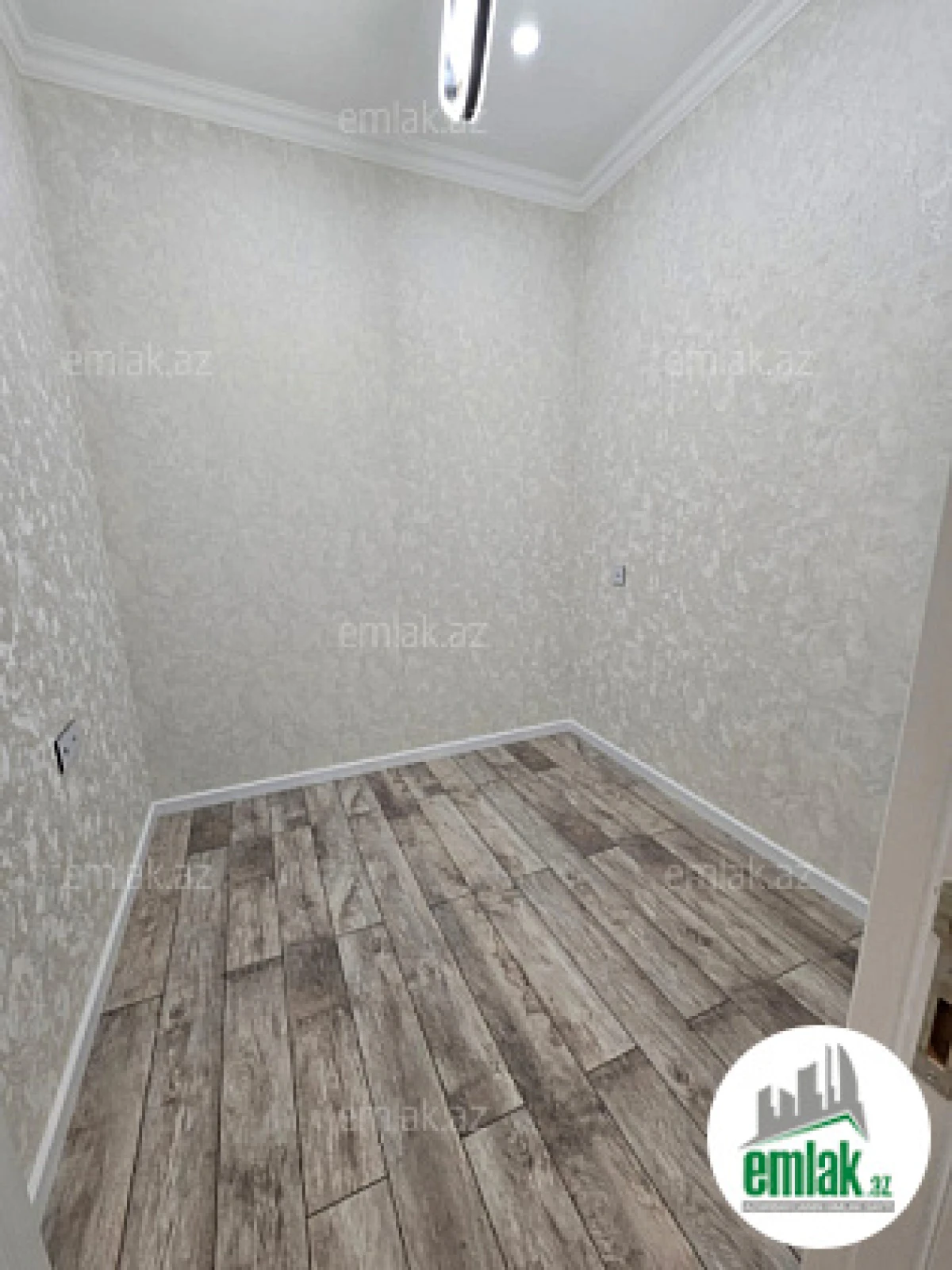 Satılır 3 otaqlı yeni tikili 60 m²