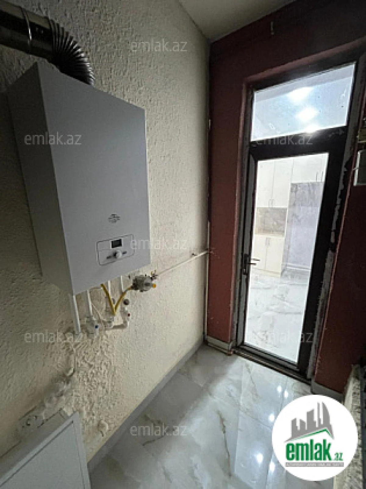Satılır 2 otaqlı yeni tikili 70 m²