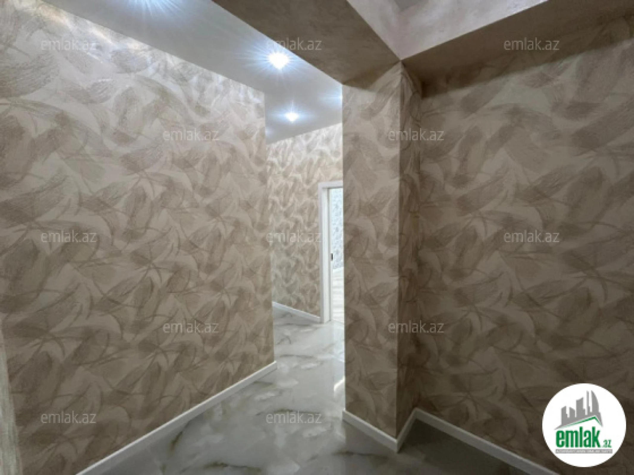 Satılır 2 otaqlı yeni tikili 70 m²